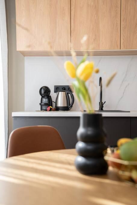 New! High-street Stylish Flat Apartemen Sofia